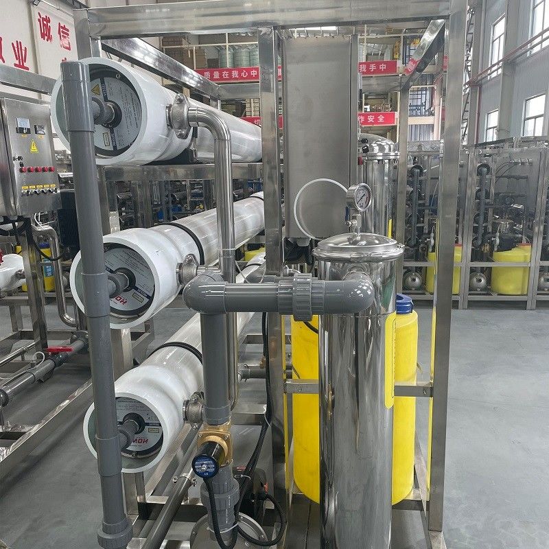 Αυτοκίνητο PLC 6m3 ανά ώρα Βιομηχανικό σύστημα καθαρισμού φίλτρου νερού RO για αλμυρό νερό