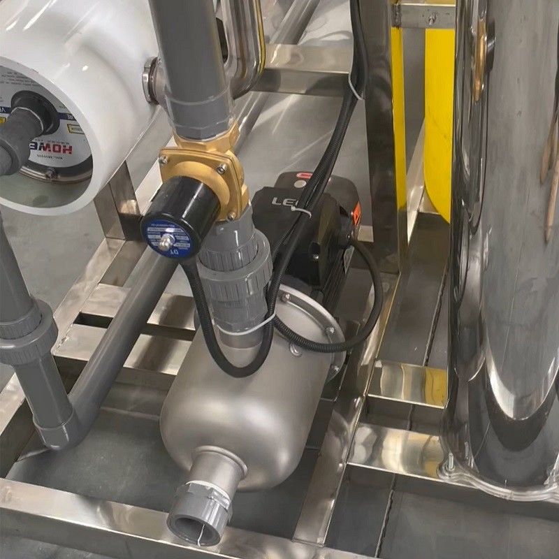 Αυτοκίνητο PLC 6m3 ανά ώρα Βιομηχανικό σύστημα καθαρισμού φίλτρου νερού RO για αλμυρό νερό