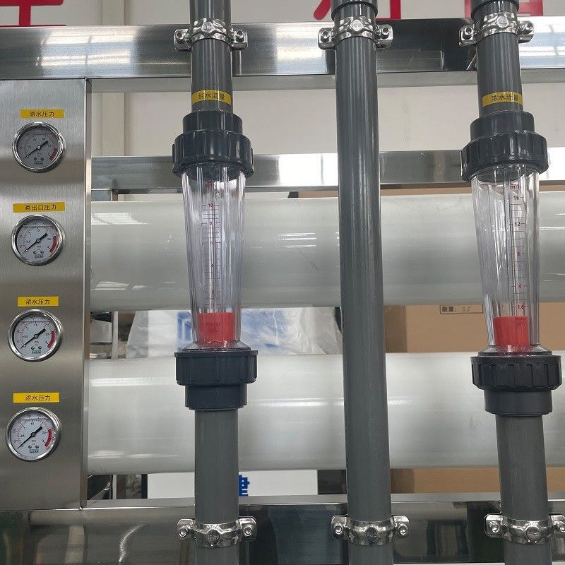 1500*600*1500mm 380V/1.5Kw RO εργοστάσιο νερού για 10000LPH λύση συστήματος αντίστροφης όσμωσης